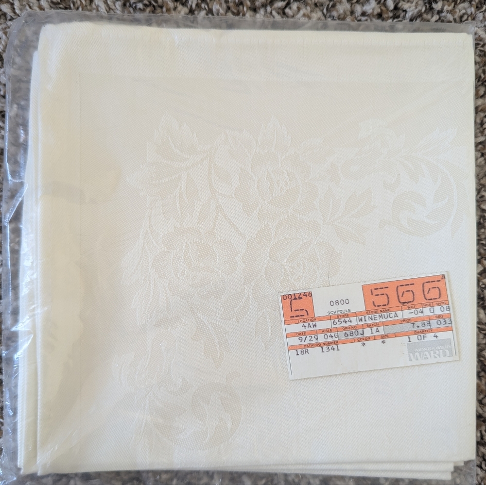 Unused Montgomery Ward Vintage Damask And Floral White Napkins • Pack Of 4